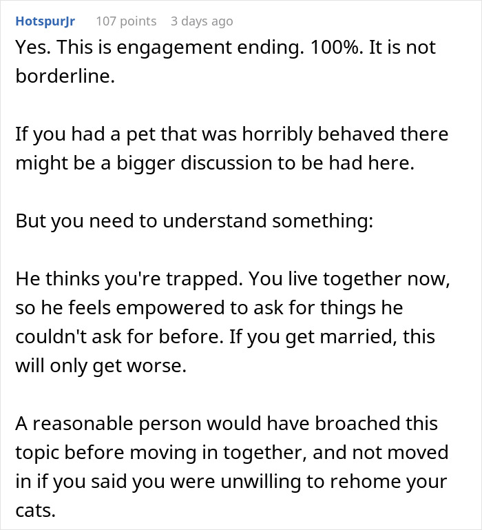 A Reddit comment suggesting the bride-to-be's engagement should end due to her fiancé's cat ultimatum. A Reddit comment suggesting the bride-to-be's engagement should end due to her fiancé's cat ultimatum.