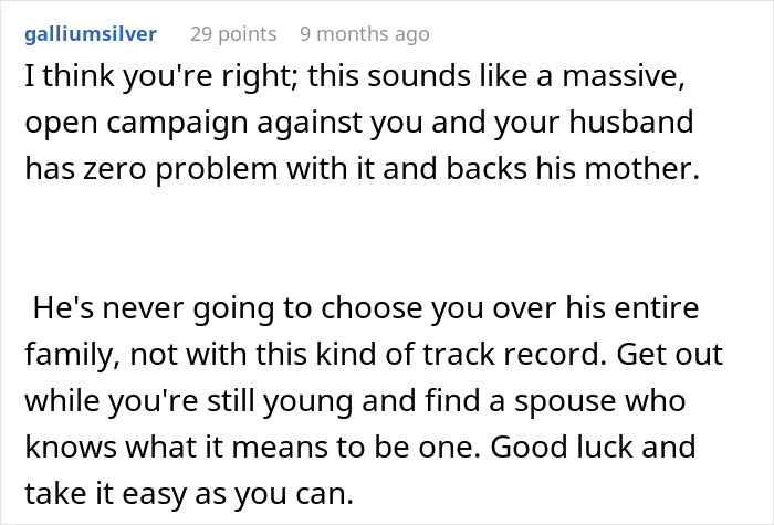 A screenshot of a comment about a woman feeling like the third wheel in her marriage, suggesting her husband backs his MIL. A screenshot of a comment about a woman feeling like the third wheel in her marriage, suggesting her husband backs his MIL.
