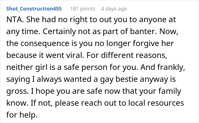 Man Is Upset Friend’s Drunken Comment Got Caught On Video And Went Viral As It Outed Him Man Is Upset Friend’s Drunken Comment Got Caught On Video And Went Viral As It Outed Him