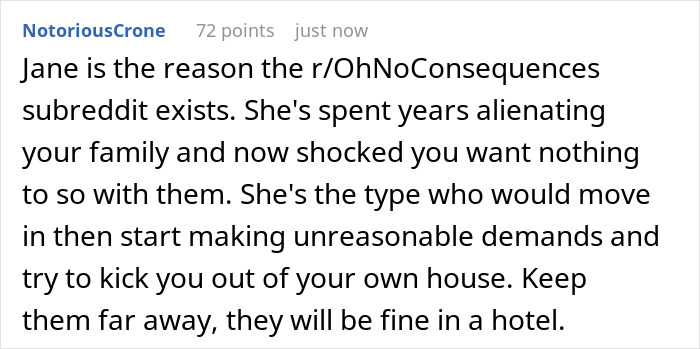 A screenshot of a Reddit comment about a delulu mom alienating dad's family from kid.