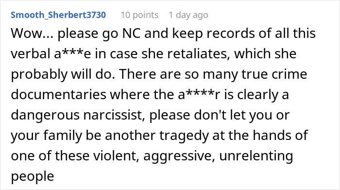 A Reddit comment warning about a delusional mom and her threats to sue her daughter over her dog. A Reddit comment warning about a delusional mom and her threats to sue her daughter over her dog.