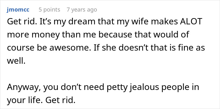 Guy Panics When He Notices What He Sent His Girlfriend Instead Of His Best Friend