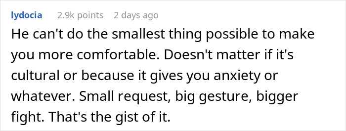 A Reddit comment from lydocia explaining that a boyfriend's inability to make small gestures can lead to bigger fights. A Reddit comment from lydocia explaining that a boyfriend's inability to make small gestures can lead to bigger fights.