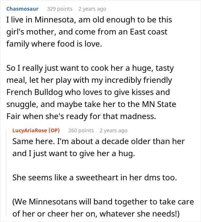A screenshot of a comment offering support to a teen escaping a controlling mom, including an invitation for a meal. A screenshot of a comment offering support to a teen escaping a controlling mom, including an invitation for a meal.