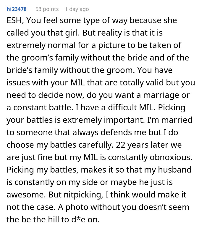 Toxic MIL Excludes Bride From Wedding Portrait, Petty Bride Erases It From The Gallery