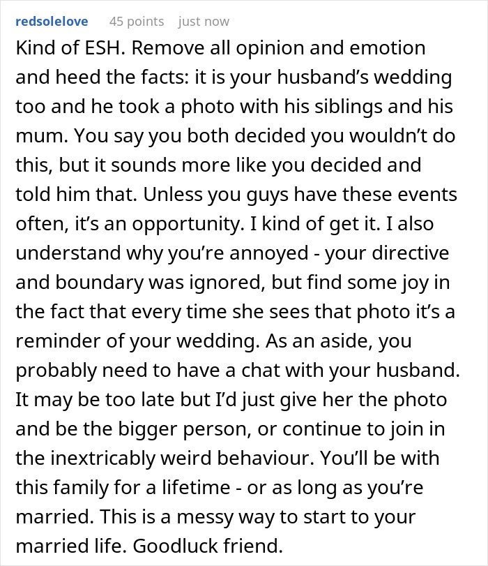 Toxic MIL Excludes Bride From Wedding Portrait, Petty Bride Erases It From The Gallery