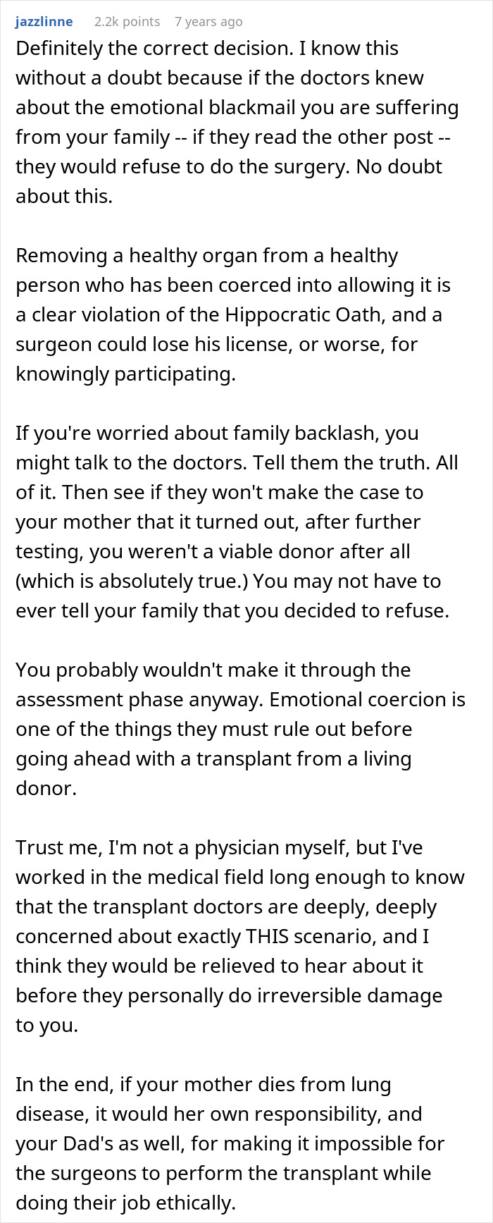 A Reddit comment discussing the implications of a teen refusing to donate his lung to his mom and facing family pressure. A Reddit comment discussing the implications of a teen refusing to donate his lung to his mom and facing family pressure.