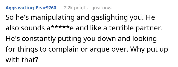 A screenshot of a comment about the guy manipulating and gaslighting his girlfriend. A screenshot of a comment about the guy manipulating and gaslighting his girlfriend.