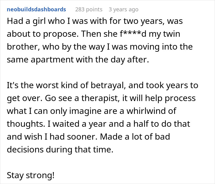 A woman discovers her husband and sister completely naked in her home. This image displays a comment suggesting therapy for the woman.