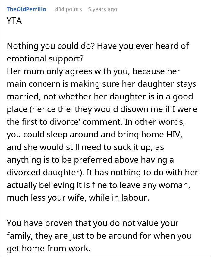 A Reddit comment discussing the lack of emotional support from a husband during his wife's labor. A Reddit comment discussing the lack of emotional support from a husband during his wife's labor.