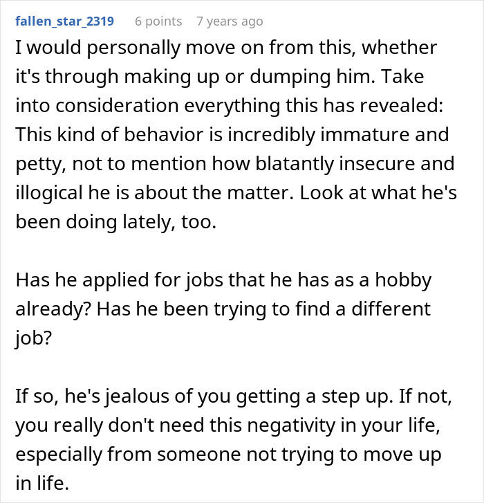 Guy Panics When He Notices What He Sent His Girlfriend Instead Of His Best Friend