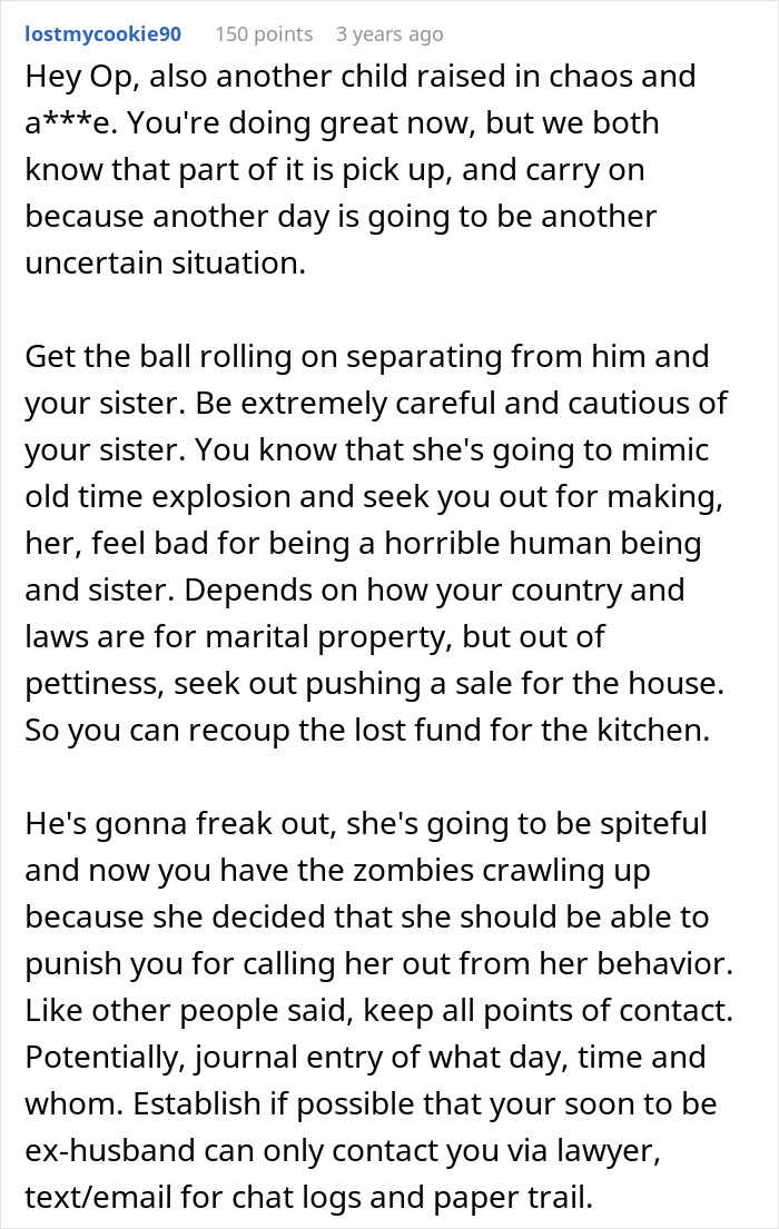 A woman sees her husband and sister completely naked, a comment advises her to separate from them.