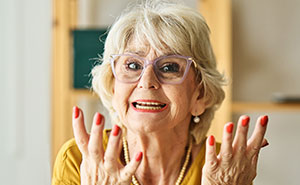 Old Karen Convinces Other Shoppers And The Manager This Guy Was Trying To Kidnap His Own Stepson