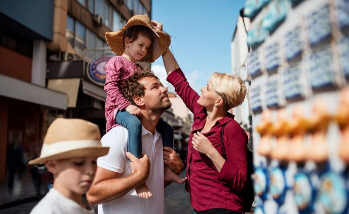 65 Travelers Couldn't Believe These Things Were Completely Normal In Other Countries