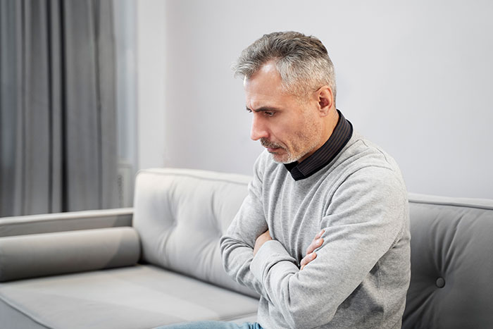Dad Asks For $1K A Month While Daughter Covers Chores And Utilities, She Chooses The Door Instead Dad Asks For $1K A Month While Daughter Covers Chores And Utilities, She Chooses The Door Instead