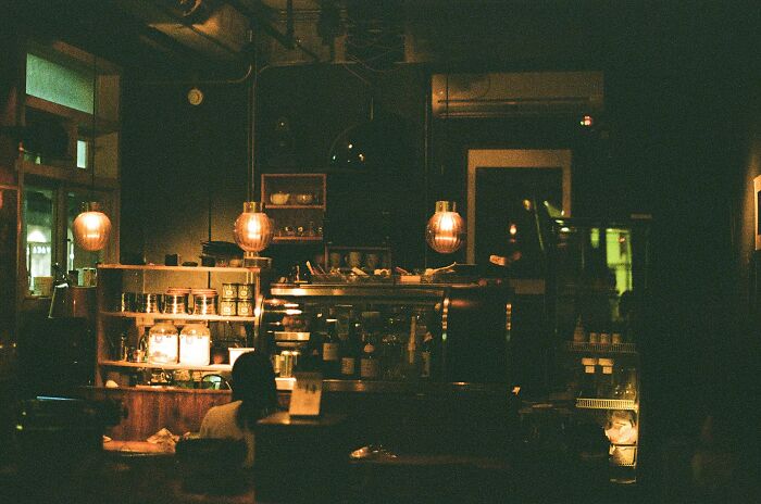 53 Things Bartenders Overheard That They Wish They Could Forget