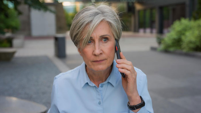 Greedy Aunt Pressures Teen To Give Up His Unclaimed Inheritance, Dad Quickly Puts Her In Her Place