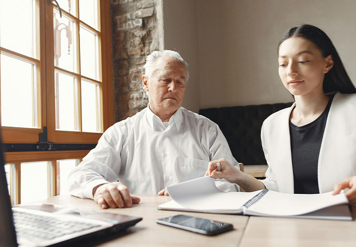 Delusional Man Attends First Job Interview In 38 Years And Completely Ruins It By Being A Boomer Delusional Man Attends First Job Interview In 38 Years And Completely Ruins It By Being A Boomer