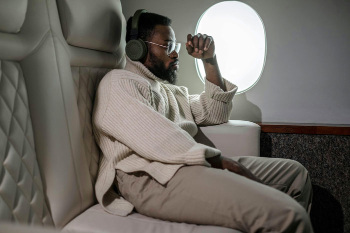 Entitled Mom Demands Plane Seatmate Hands Over Their Free Coke To Unruly Son, Gets A Reality Check Entitled Mom Demands Plane Seatmate Hands Over Their Free Coke To Unruly Son, Gets A Reality Check