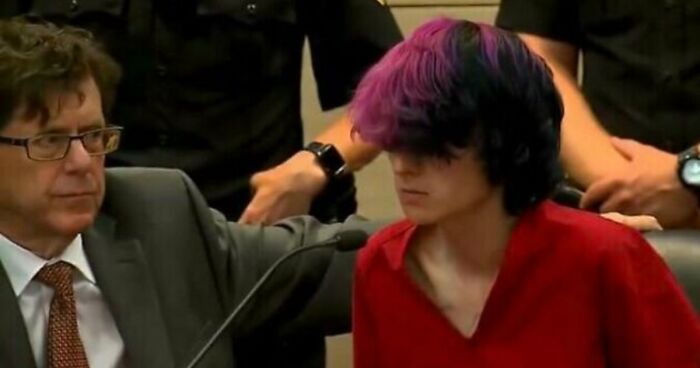 Some Hairdressers Should Have Their Licenses Revoked, And These 56 Haircuts Prove That