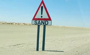 77 Signs That Hilariously Failed At The One Thing They Were Supposed To Do
