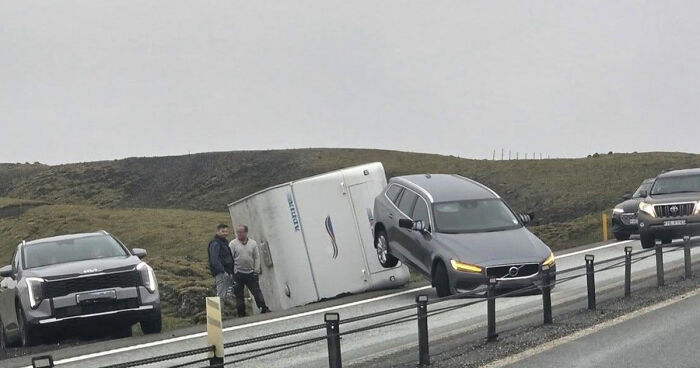 47 People Who Had A Rough Day Behind The Wheel And Made Everyone Ironically Say, “Can’t Park There, Mate”