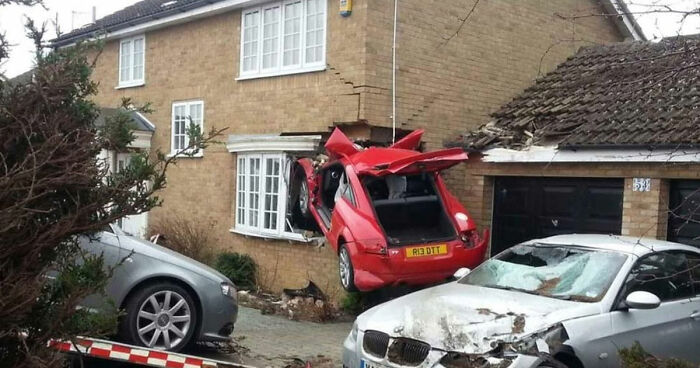 47 People Who Had A Rough Day Behind The Wheel And Made Everyone Ironically Say, “Can’t Park There, Mate”