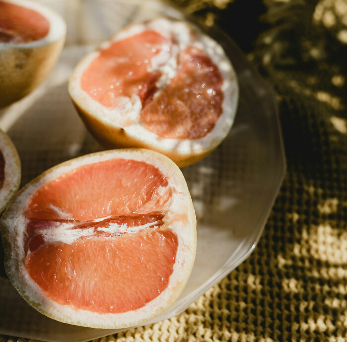Close-up of grapefruit halves, symbolizing the grapefruit-sized cruise injury. Close-up of grapefruit halves, symbolizing the grapefruit-sized cruise injury.