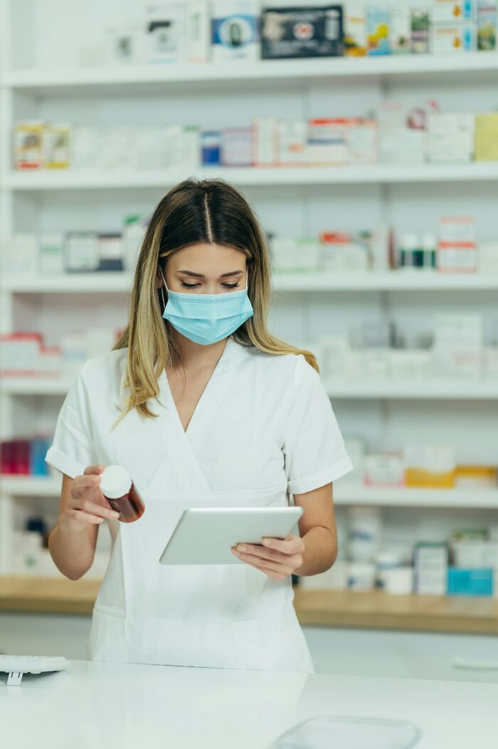 26 Doctors Describe The Tricks They Have To Use Around Patients Who Lie