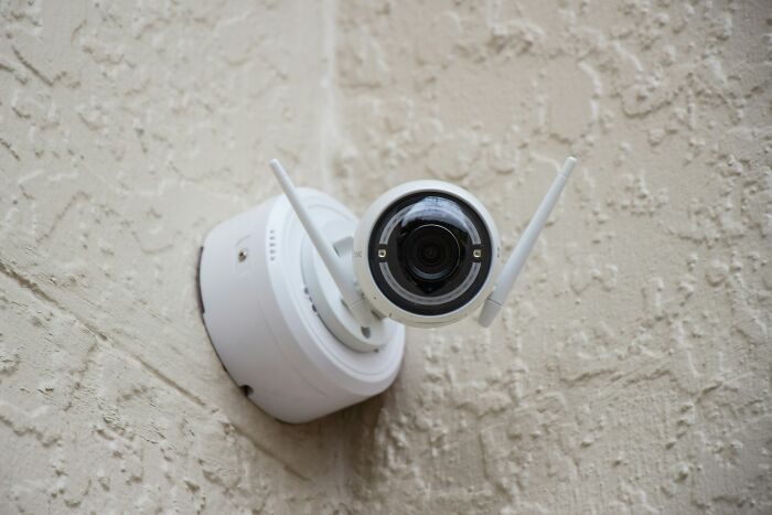 A security camera captures evidence as men were made aware of cheating.