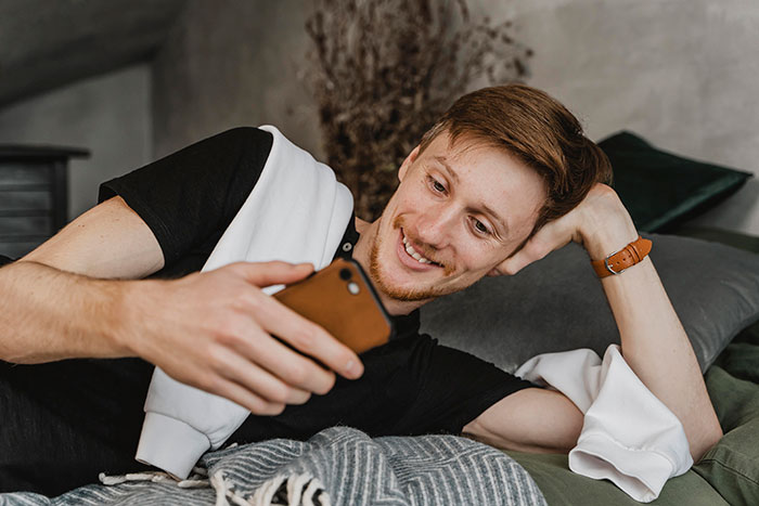 Entitled Guy Forces Wife To Open Marriage As He Has Hots For Coworkers, Ends Up Regretting It All