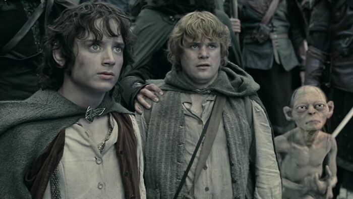Hollywood star forced to sell home. Elijah Wood as Frodo, Sean Astin as Samwise, and Gollum.
