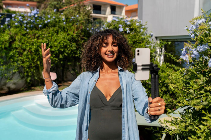 Entitled Influencers Try To Use Luxe Hotel For Insta Pics, Badmouth The Venue When They’re Sent Home Entitled Influencers Try To Use Luxe Hotel For Insta Pics, Badmouth The Venue When They’re Sent Home