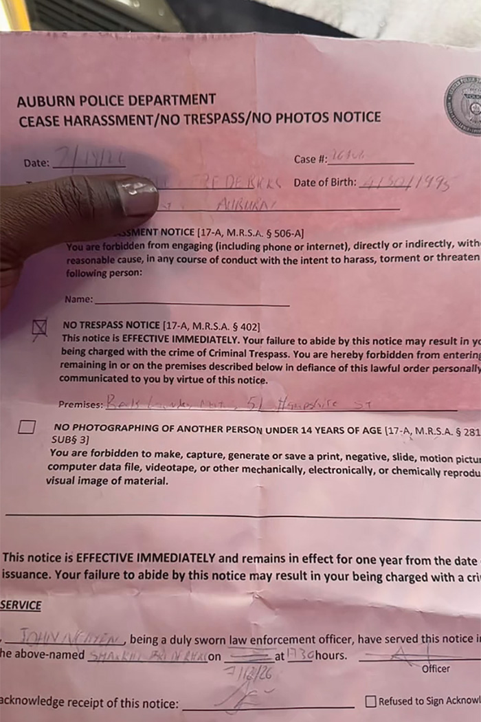 Man&rsquo;s Meta Glasses Captures Argument at Laundromat That May Have Just Saved Him from Jail