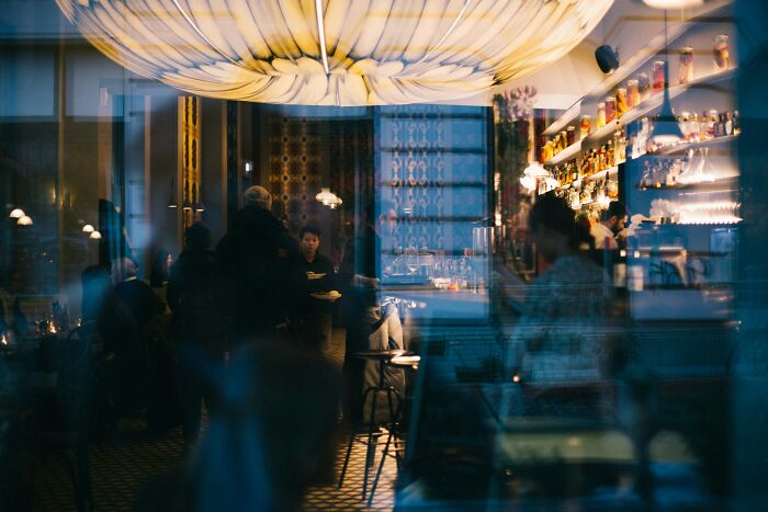 53 Things Bartenders Overheard That They Wish They Could Forget