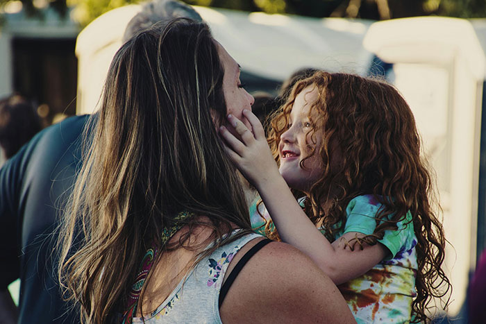 Frustrated Mom Can't Stand Random Kids Attaching Themselves To Her Family On Holidays Frustrated Mom Can't Stand Random Kids Attaching Themselves To Her Family On Holidays
