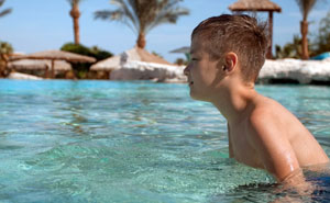 Frustrated Mom Can't Stand Random Kids Attaching Themselves To Her Family On Holidays