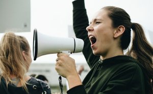 “No No, Do Go On. How Does One Order Pizza?”: 61 Of The Most Infuriating Mansplaining Examples