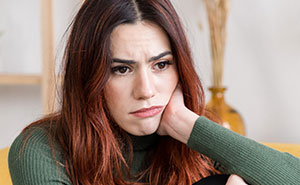 Entitled Guest Mocks Woman’s Dream Home, Gets Himself Permanently Uninvited