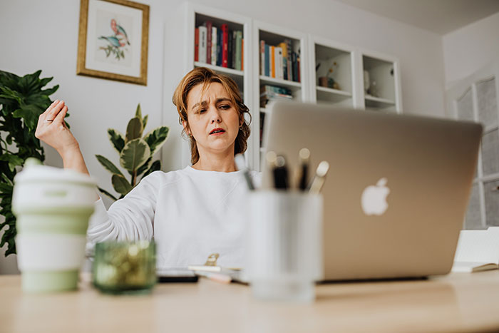 Man Writes Former Workplace An Honest Review, Finds Out What Panic It Caused Man Writes Former Workplace An Honest Review, Finds Out What Panic It Caused
