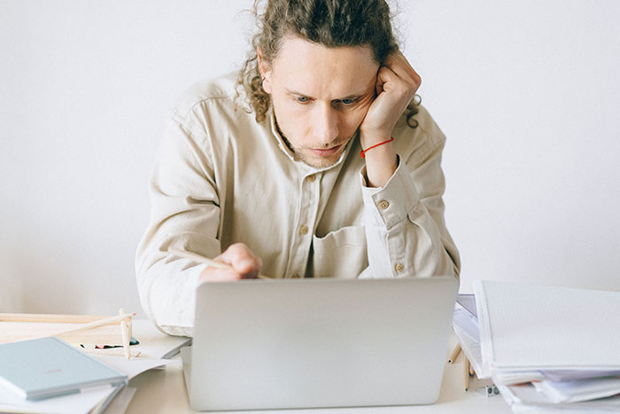 Man Writes Former Workplace An Honest Review, Finds Out What Panic It Caused Man Writes Former Workplace An Honest Review, Finds Out What Panic It Caused