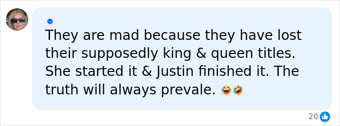 A comment discussing the loss of king & queen titles, possibly related to Ryan Reynolds' Hollywood projects.