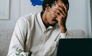 Amateur Photographer Signs A Contract And Then Doesn’t Show Up To Wedding: “They Want To Sue Me Now”