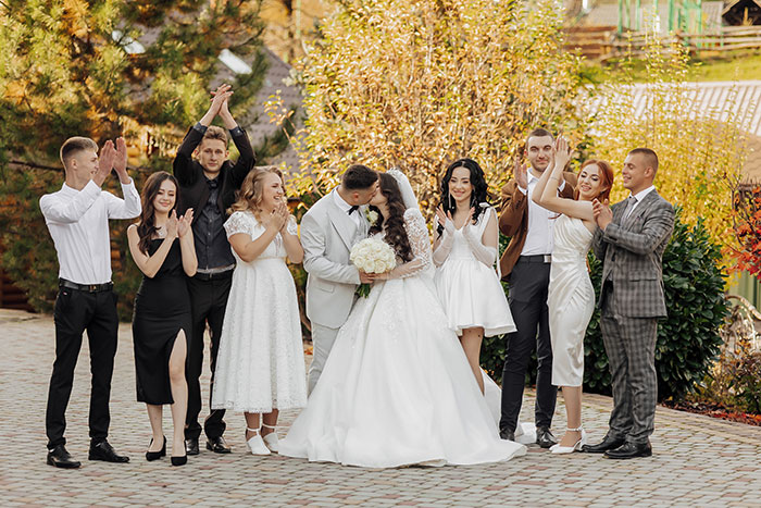 Toxic MIL Excludes Bride From Wedding Portrait, Petty Bride Erases It From The Gallery
