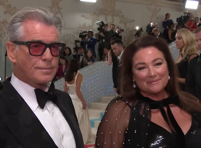 Cruel Trolls Go After Pierce Brosnan's Wife Online, He Elegantly Shuts Down Every One Of Them Cruel Trolls Go After Pierce Brosnan's Wife Online, He Elegantly Shuts Down Every One Of Them