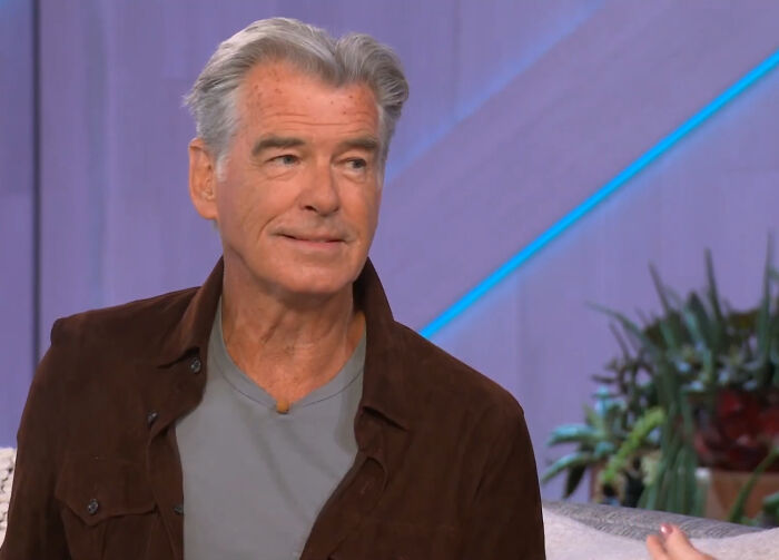 Cruel Trolls Go After Pierce Brosnan's Wife Online, He Elegantly Shuts Down Every One Of Them Cruel Trolls Go After Pierce Brosnan's Wife Online, He Elegantly Shuts Down Every One Of Them