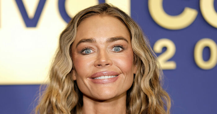 15 Pre-Plastic Surgery Photos Of Celebrities That Are Hard To Process