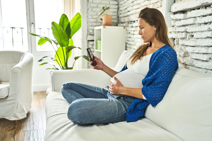 First-Time Mom Takes Friend For Granted For 3 Years, Finally Makes An Effort After She Gets Blocked First-Time Mom Takes Friend For Granted For 3 Years, Finally Makes An Effort After She Gets Blocked