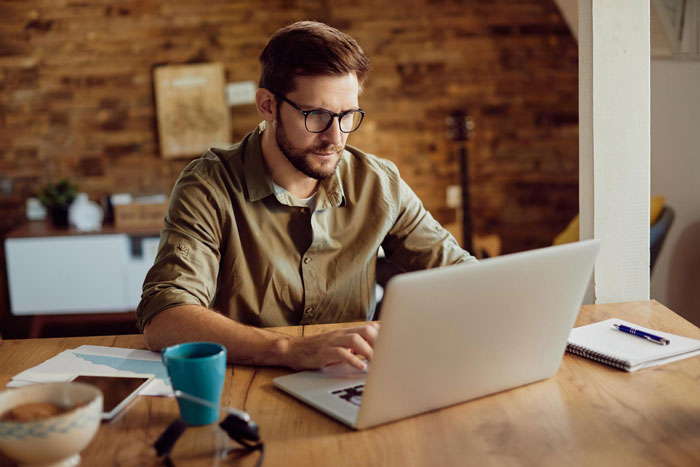 Company Punishes Top Employee For Doing Three People's Job, He Walks Away Leaving Chaos Behind Company Punishes Top Employee For Doing Three People's Job, He Walks Away Leaving Chaos Behind