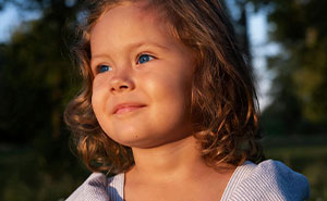 Mixed-Race Mom’s Savage Reply Leaves Everyone Who Questions Her Blue-Eyed Daughter Speechless